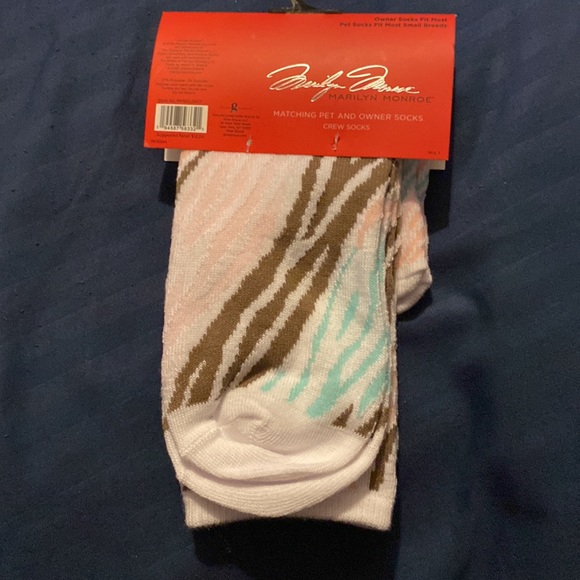 Bundle of 2 Sets Matching Pet and Owner Socks & Bows Zebra Bees Sunflowers NWT - Picture 3 of 8